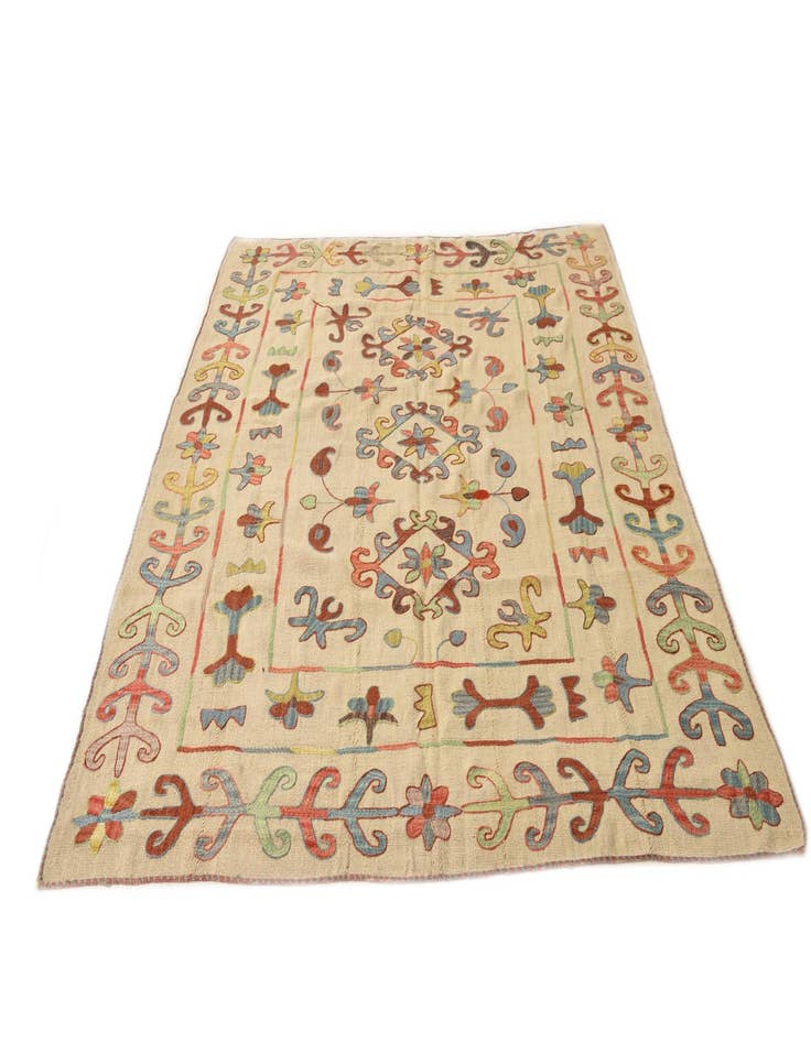 Detail image of  5' 11 x 7' 7  Hand Woven Kilim Suzani Wool Rug