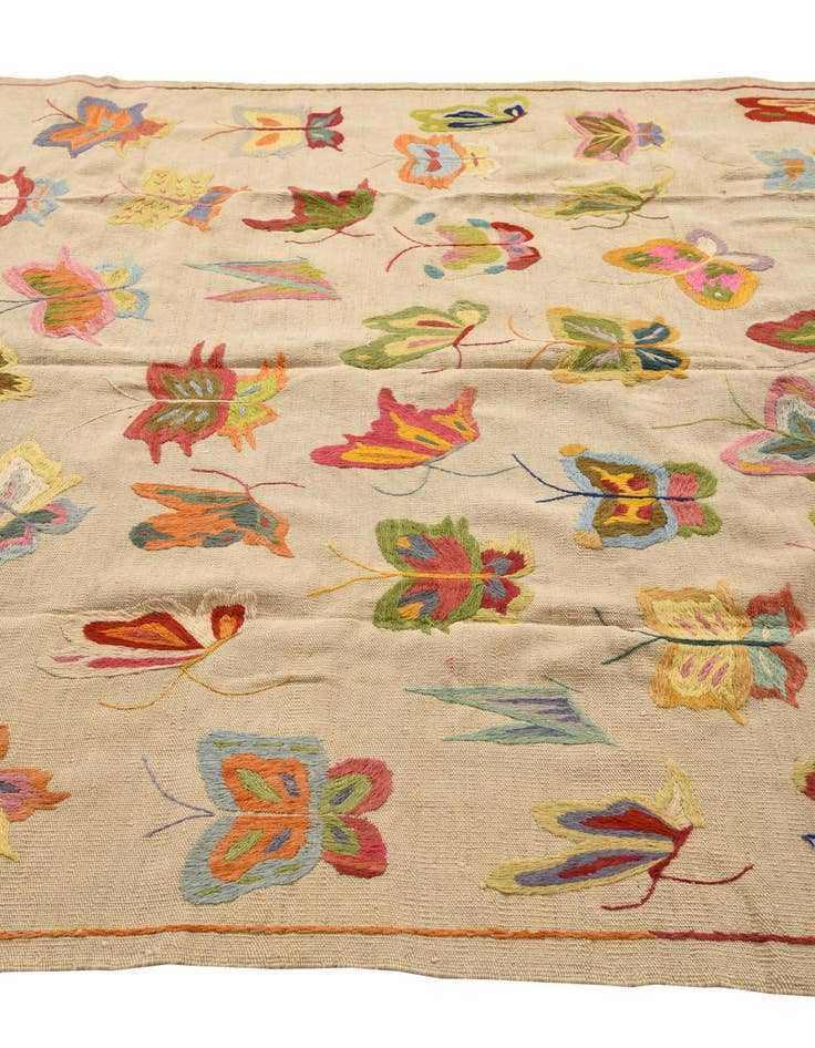 Detail image of  6' 5 x 9' 4  Hand Woven Kilim Suzani Wool Rug