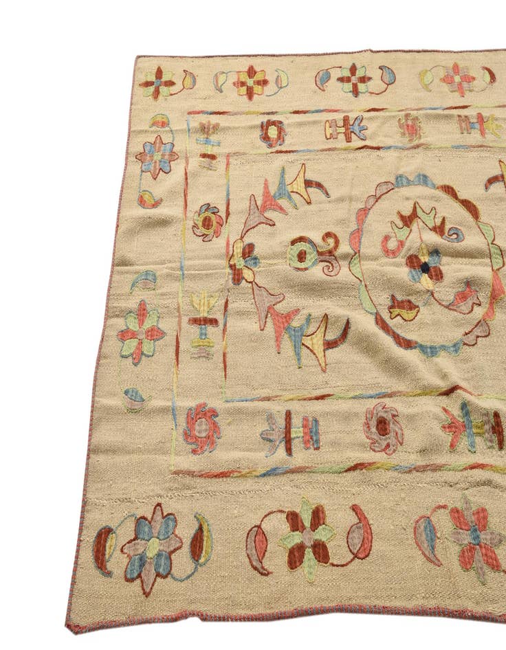 Detail image of  5' x 6' 10  Hand Woven Kilim Suzani Wool Rug