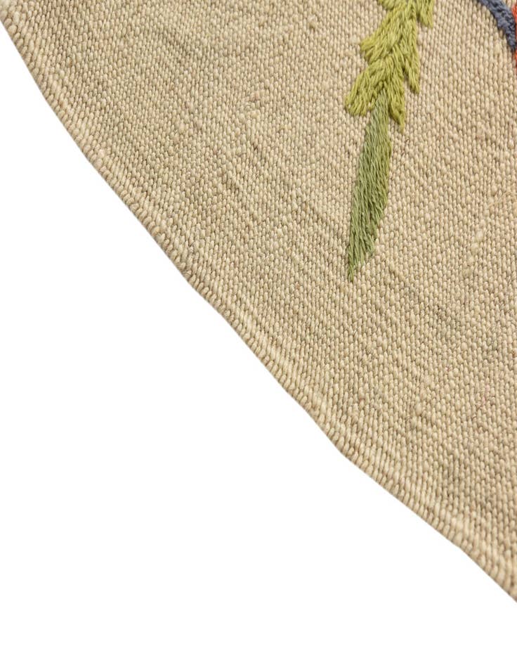 Detail image of  6' 5 x 9'  Hand Woven Kilim Suzani Wool Rug