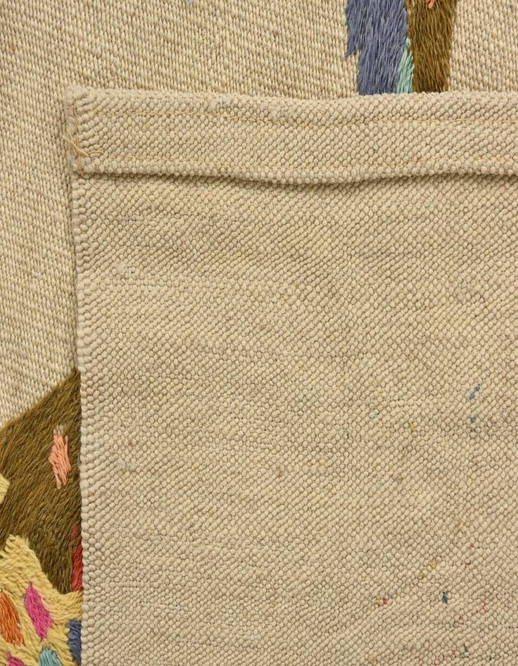 Detail image of  6' 5 x 9'  Hand Woven Kilim Suzani Wool Rug