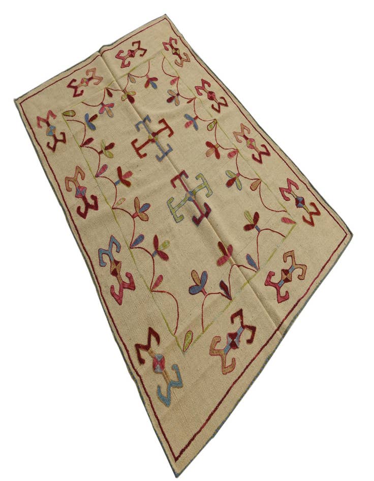 Detail image of  4' x 5' 8  Hand Woven Kilim Suzani Wool Rug