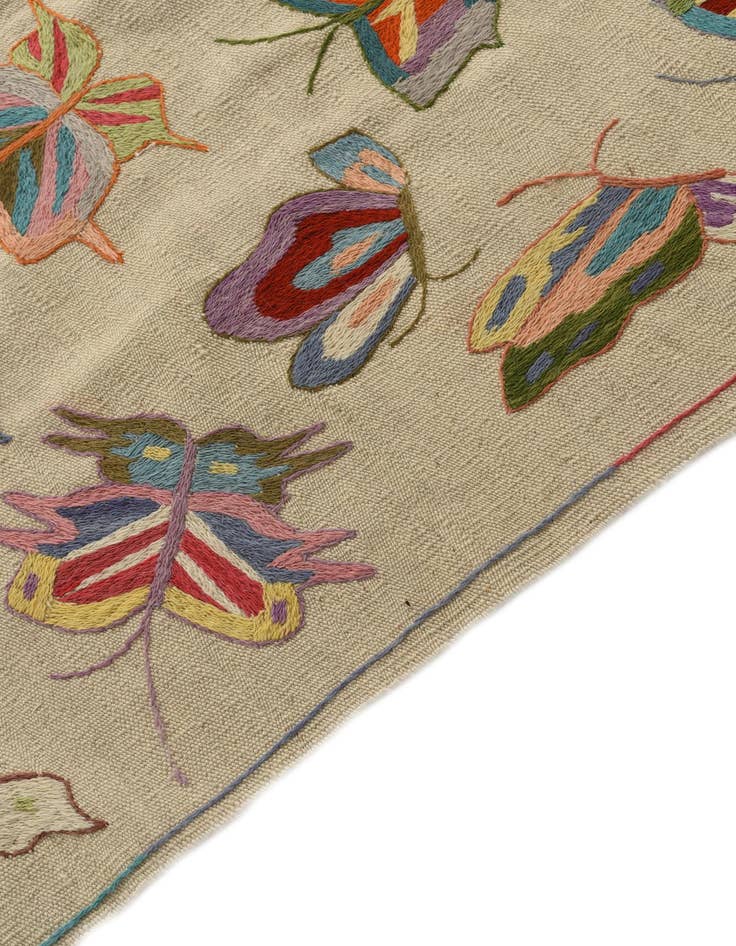 Detail image of  4' 1 x 5' 6  Hand Woven Kilim Suzani Wool Rug