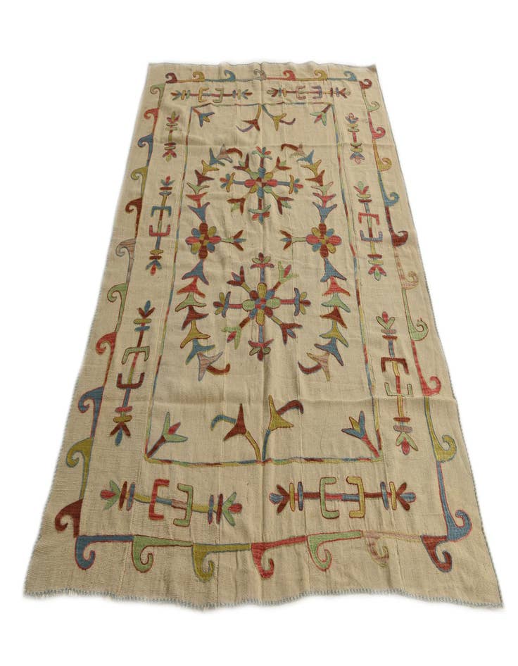 Detail image of  5' 5 x 7' 10  Hand Woven Kilim Suzani Wool Rug