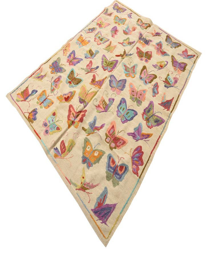 Detail image of  4' 10 x 6' 5  Hand Woven Kilim Suzani Wool Rug