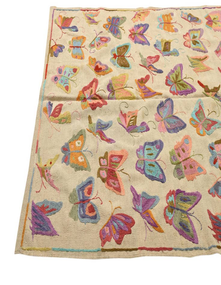 Detail image of  4' 10 x 6' 5  Hand Woven Kilim Suzani Wool Rug