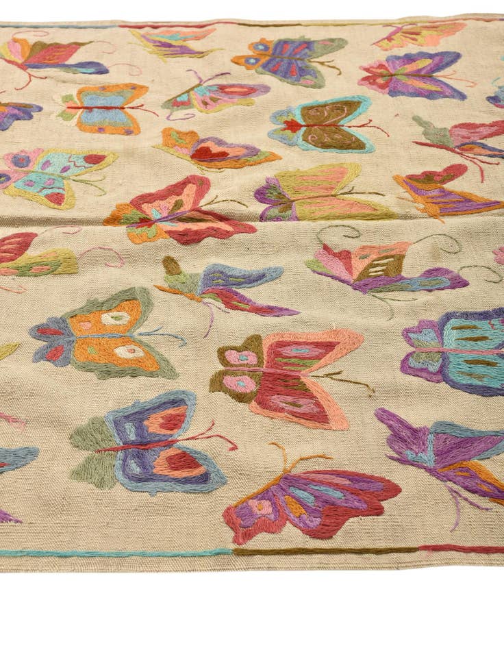 Detail image of  4' 10 x 6' 5  Hand Woven Kilim Suzani Wool Rug