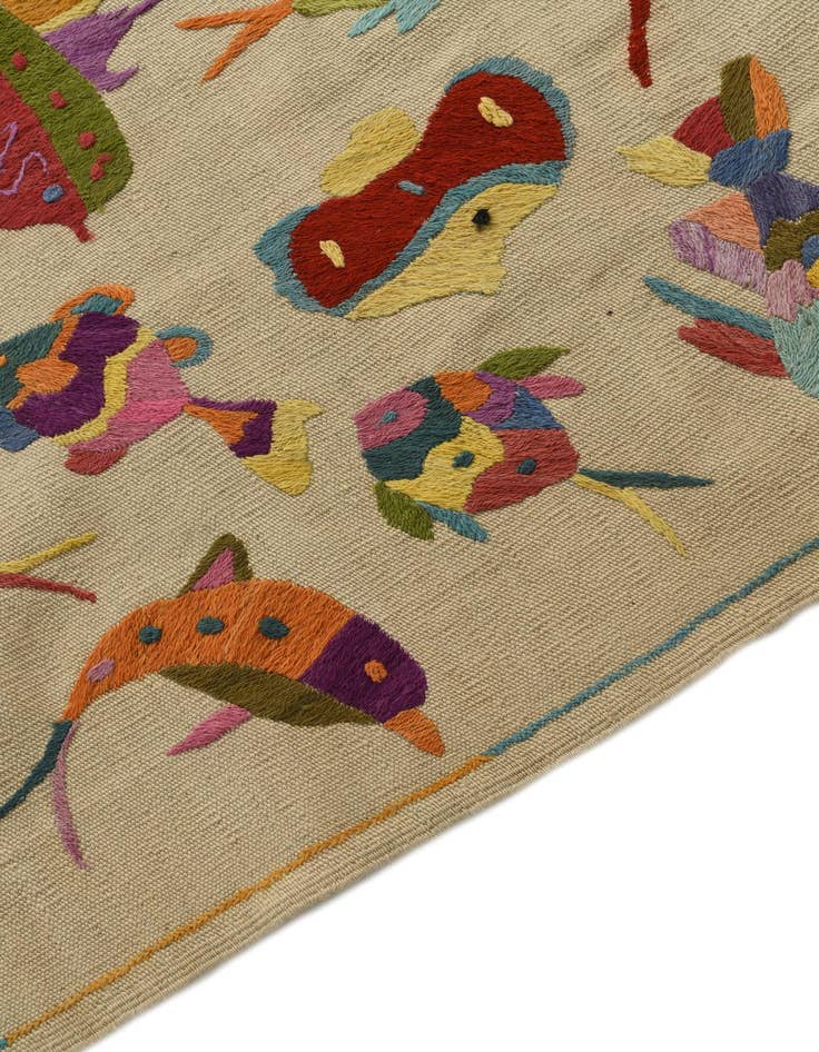 Detail image of  4' 4 x 6' 2  Hand Woven Kilim Suzani Wool Rug