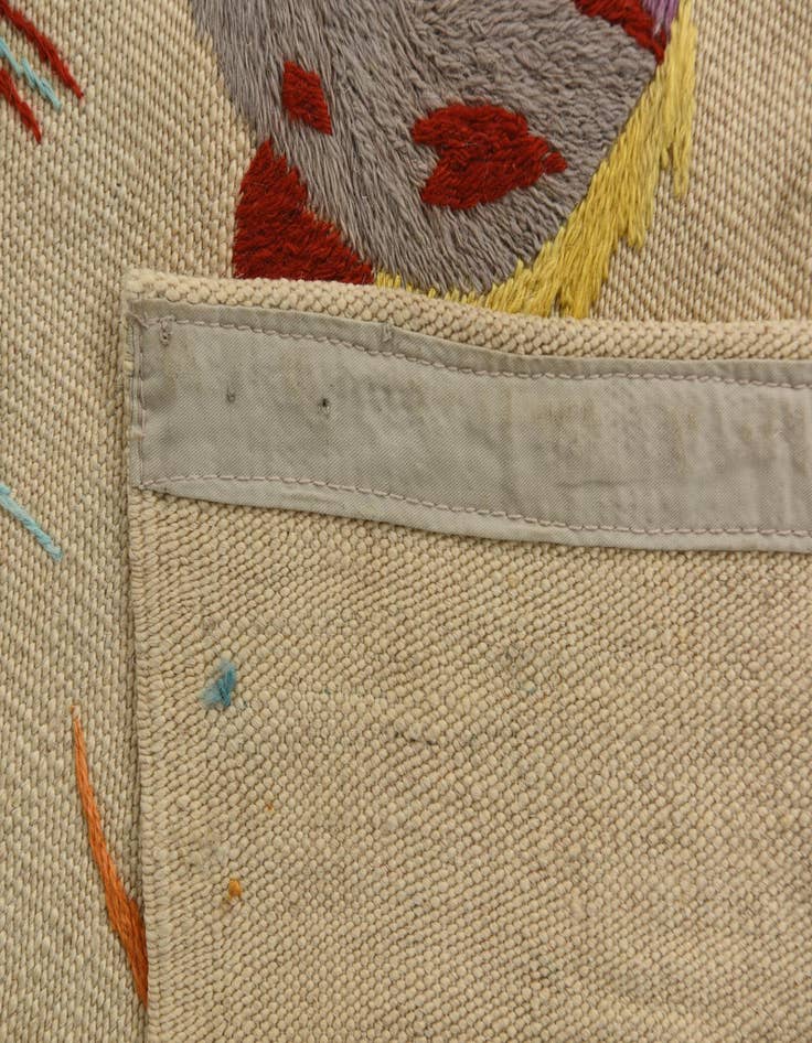 Detail image of  4' 4 x 6' 2  Hand Woven Kilim Suzani Wool Rug