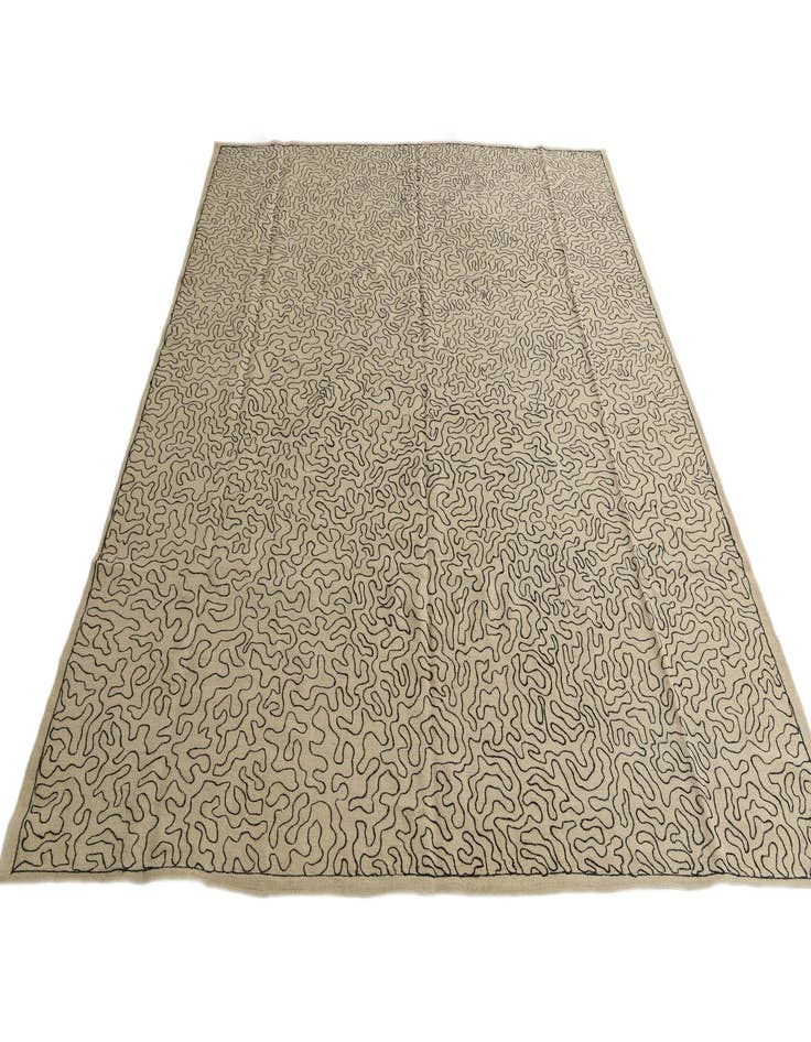 Detail image of  8' 4 x 9' 7  Hand Woven Kilim Suzani Wool Rug