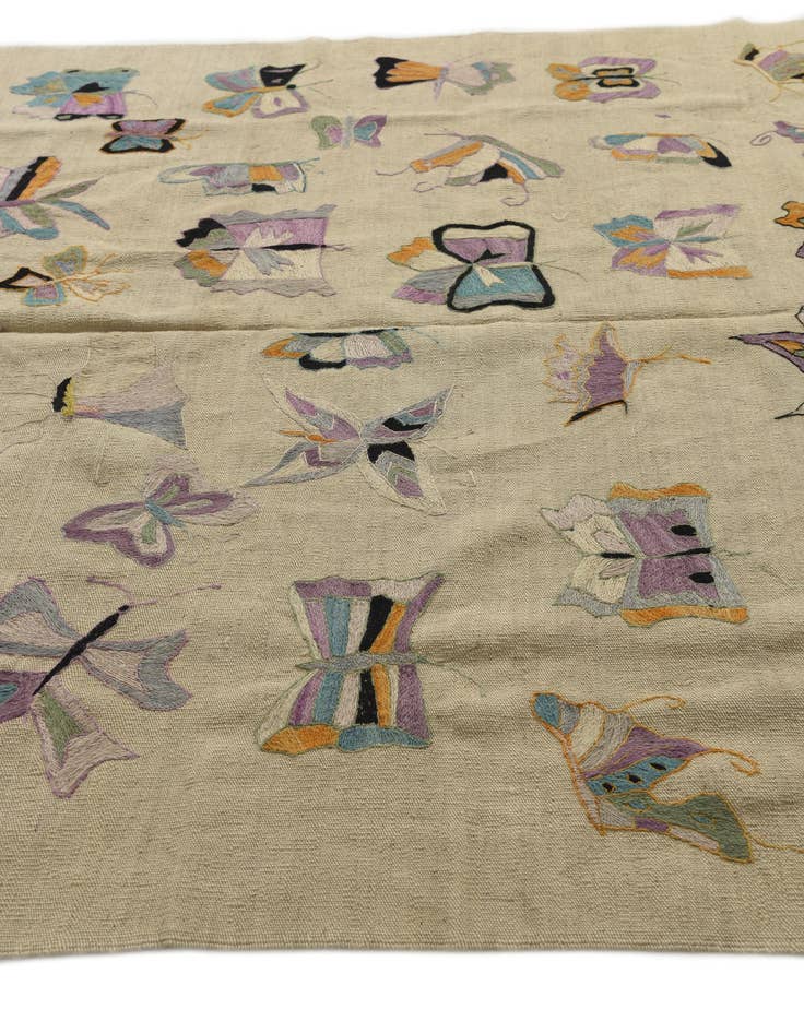 Detail image of  5' 10 x 7' 3  Hand Woven Kilim Suzani Wool Rug