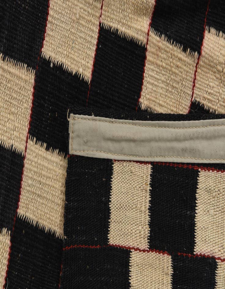 Detail image of  4' 1 x 5' 7  Hand Woven Kilim Suzani Wool Rug