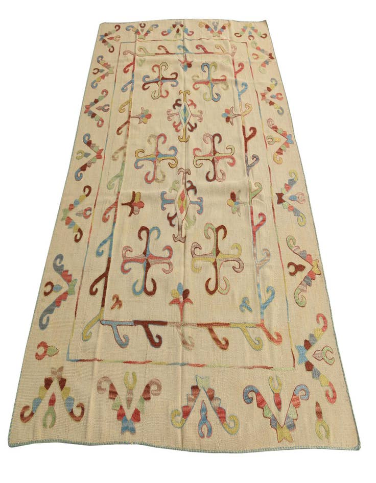 Detail image of  5' 9 x 7' 9  Hand Woven Kilim Suzani Wool Rug