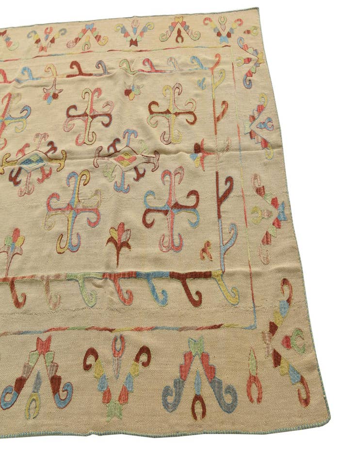 Detail image of  5' 9 x 7' 9  Hand Woven Kilim Suzani Wool Rug