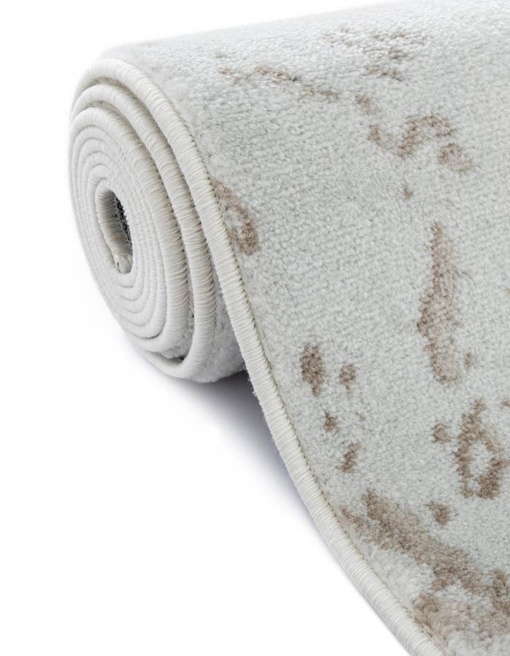 Detail image of  4' 1 x 6' 1 Laguna Rug