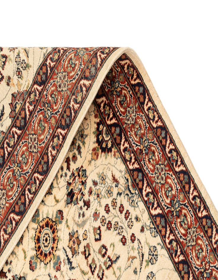 Detail image of  4' 1 x 6' 8  Hand Knotted Lahour Wool Rug