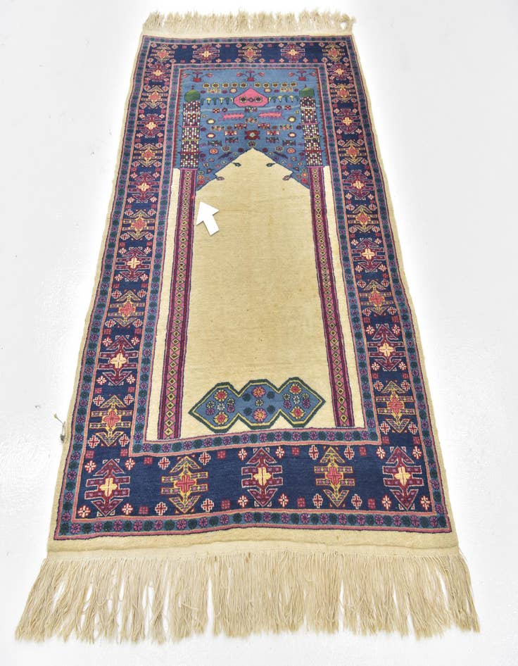 Detail image of  4' x 5' 10  Hand Knotted Lahour Oriental Wool Rug