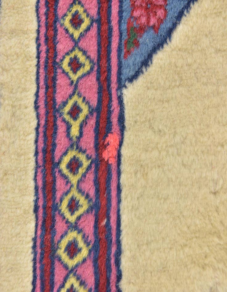 Detail image of  4' x 5' 10  Hand Knotted Lahour Oriental Wool Rug