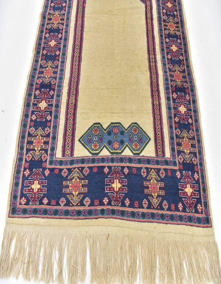 Detail image of  4' x 5' 10  Hand Knotted Lahour Oriental Wool Rug