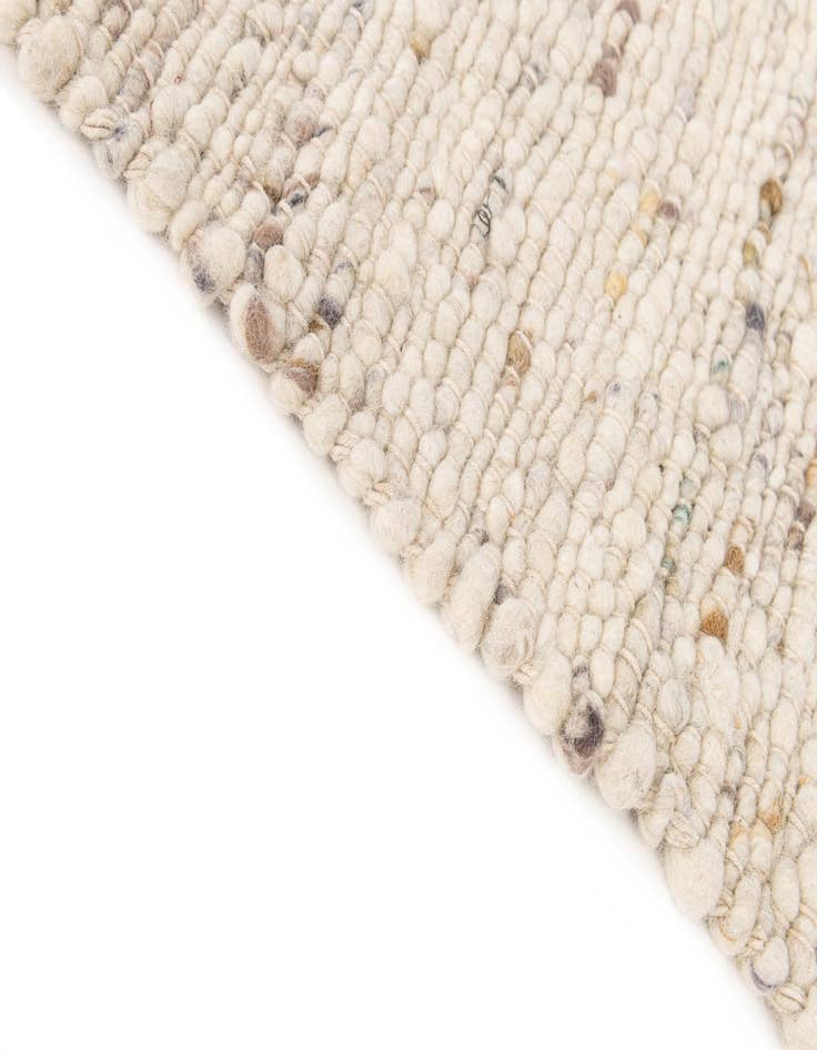 Detail image of  2' 2 x 3'  Hand Woven Lana New Zealand Wool Rug