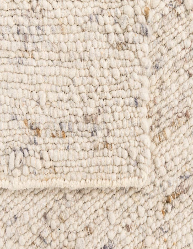 Detail image of  2' 2 x 3'  Hand Woven Lana New Zealand Wool Rug