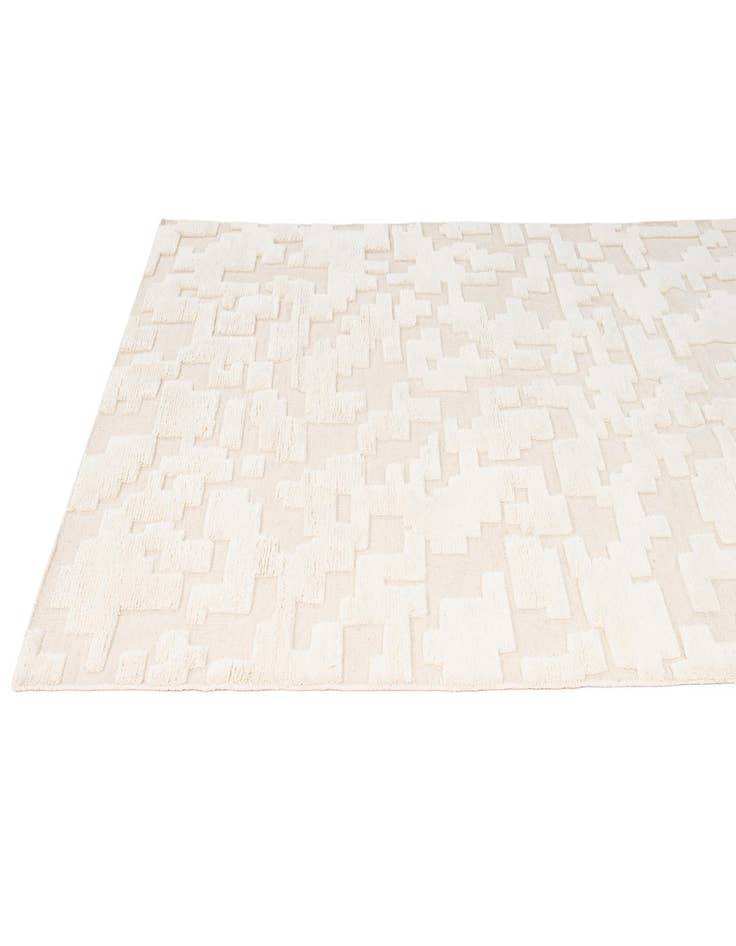 Detail image of  5' 2 x 8' 2  Hand Knotted Lana New Zealand Wool Rug