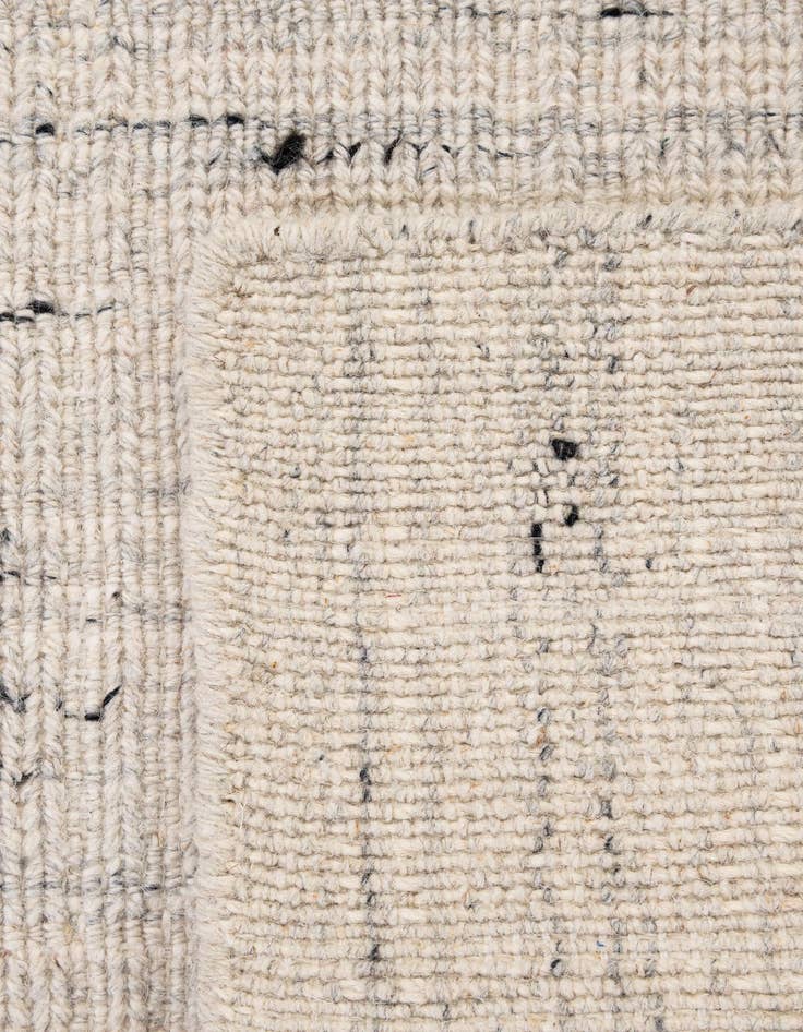 Detail image of  2' 1 x 3'  Hand Knotted Lana New Zealand Wool Rug