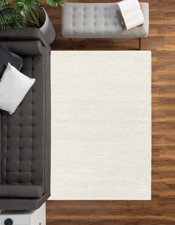 Detail image of  7' 10 x 10'  Hand Woven Lana New Zealand Wool Rug