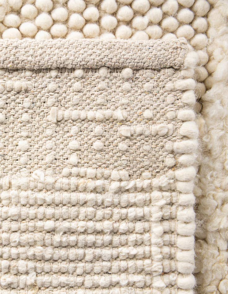 Detail image of  2' x 3' 1  Hand Woven Lana New Zealand Wool Rug