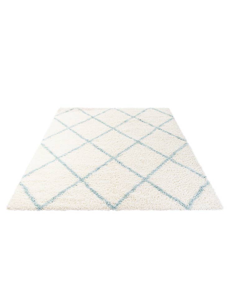 Detail image of  8' x 10' 3 Lattice Shag Rug