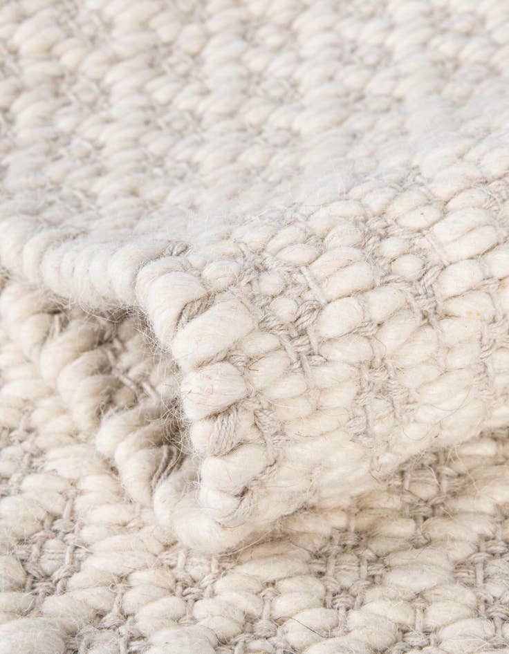 Detail image of  6' 1 x 9'  Hand Woven Lattice Wool Rug