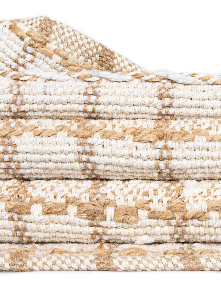 Detail image of  9' x 12'  Hand Braided Laurel Handwoven Jute Rug