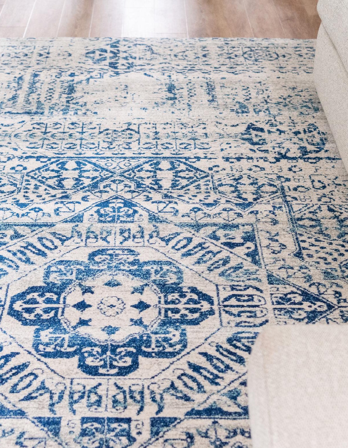 Ivory 8' x 10' Legacy Rug | Rugs.com