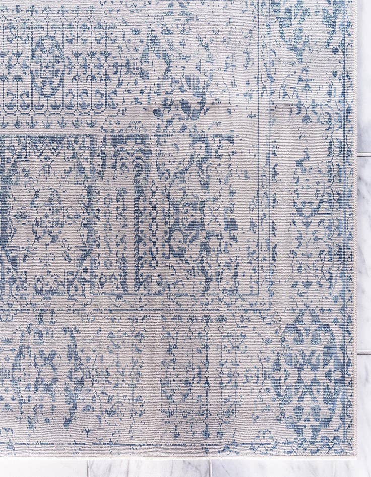 Detail image of  4' x 6' Legacy Rug