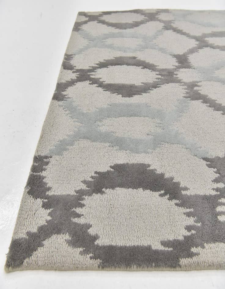 Detail image of  5' x 8' Luna Wool Rug
