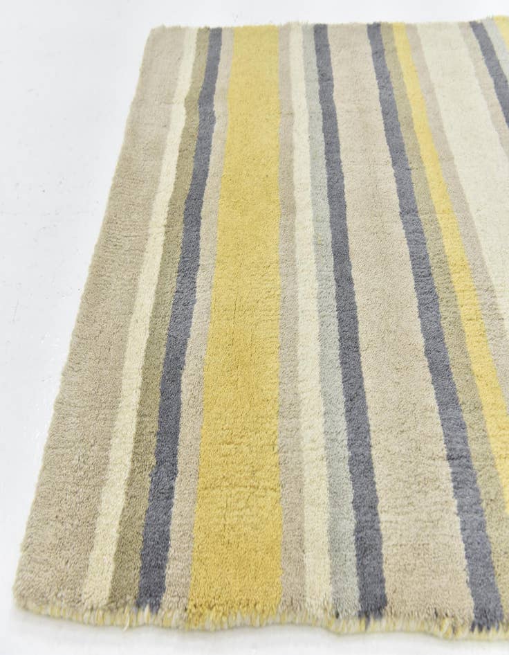 Detail image of  2' 8 x 4' 10 Luna Wool Rug