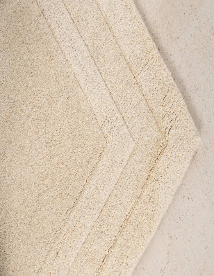 Detail image of  2' 8 x 5' Luna Wool Rug