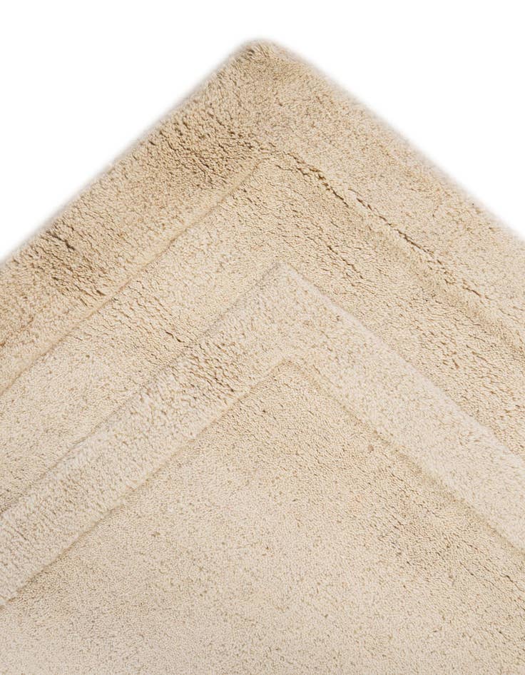 Detail image of  2' 9 x 5' Luna Wool Rug