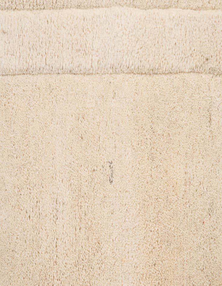 Detail image of  2' 9 x 5' Luna Wool Rug