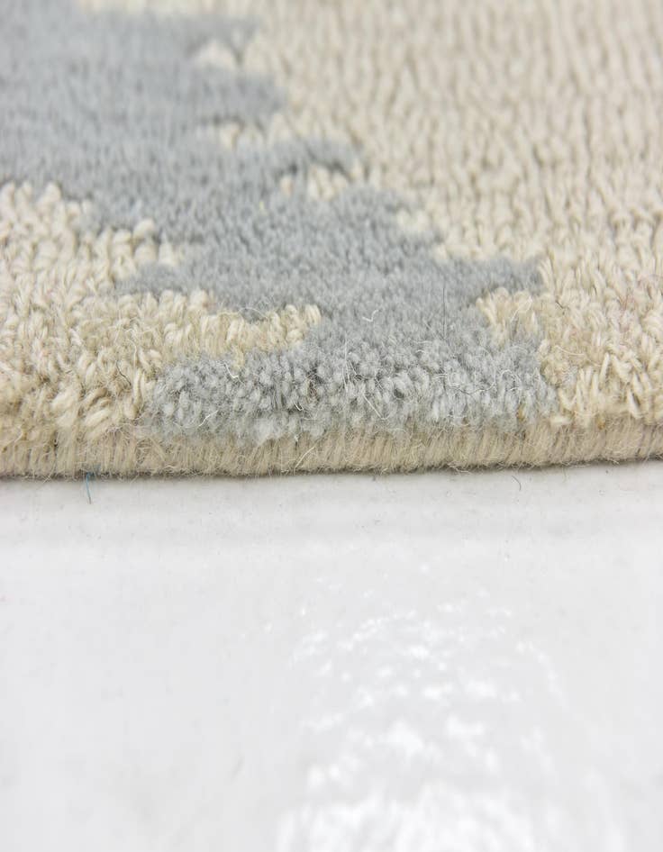 Detail image of  3' x 5' Luna Wool Rug