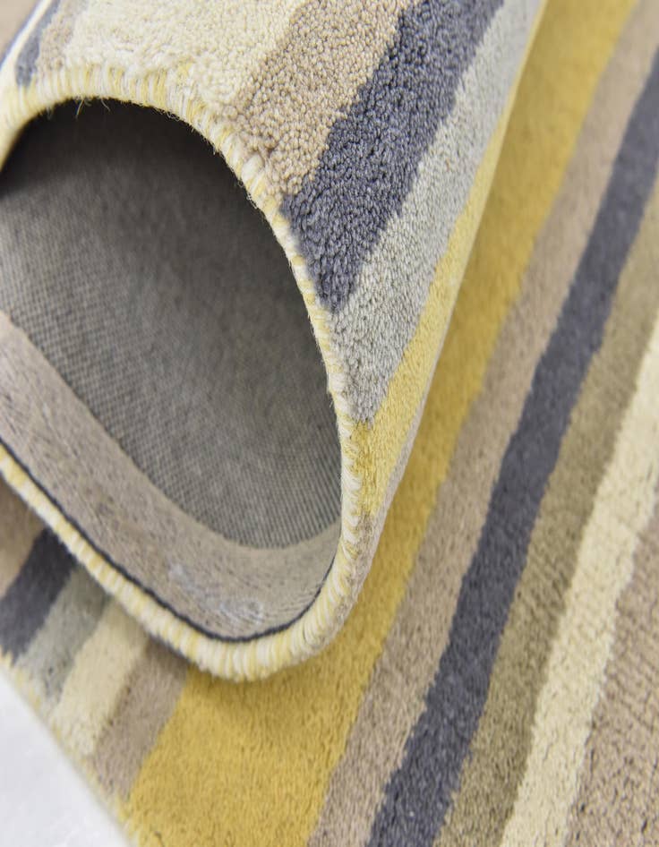 Detail image of  2' 8 x 4' 10 Luna Wool Rug