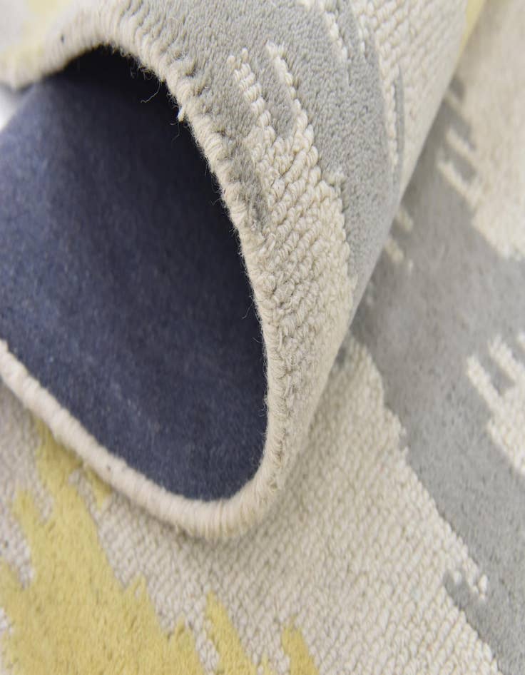 Detail image of  3' 2 x 5' Luna Wool Rug