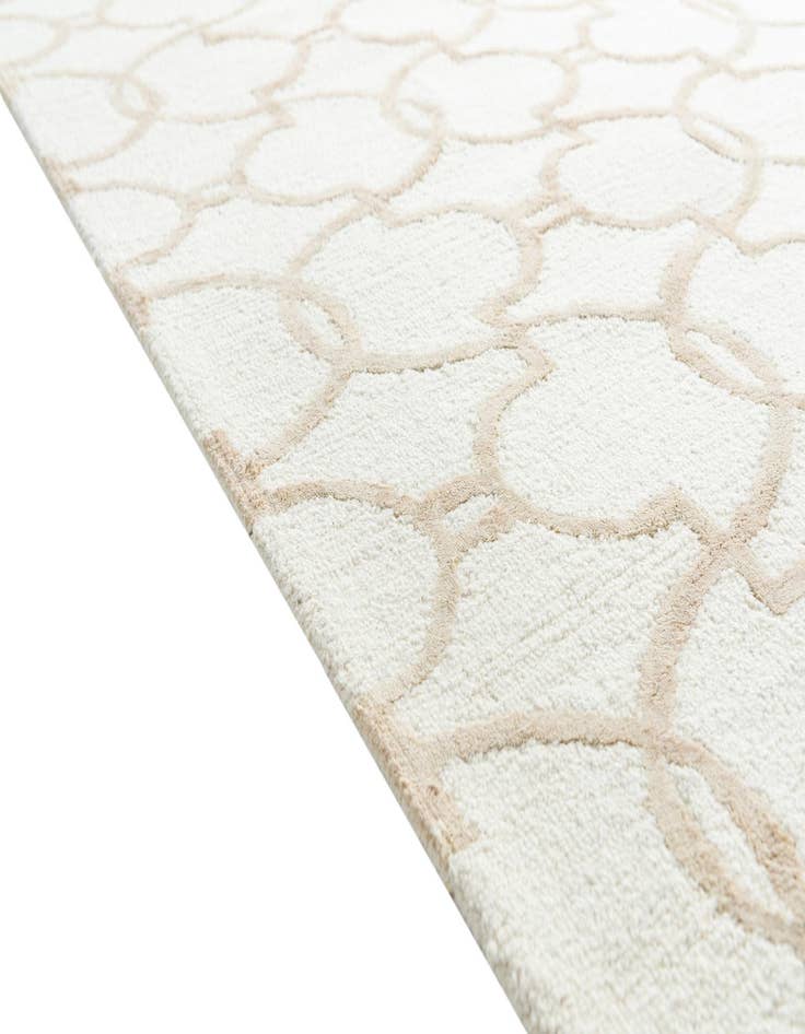 Detail image of  5' 1 x 7' 6 Luna Rug