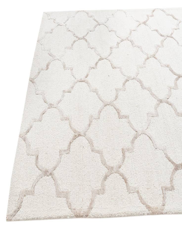 Detail image of  5' x 7' 6 Luna Rug