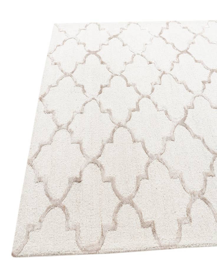 Detail image of  5' x 7' 5 Luna Rug