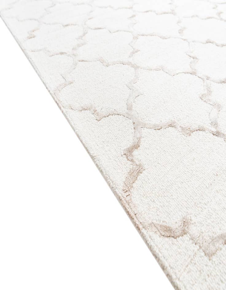 Detail image of  5' x 7' 5 Luna Rug