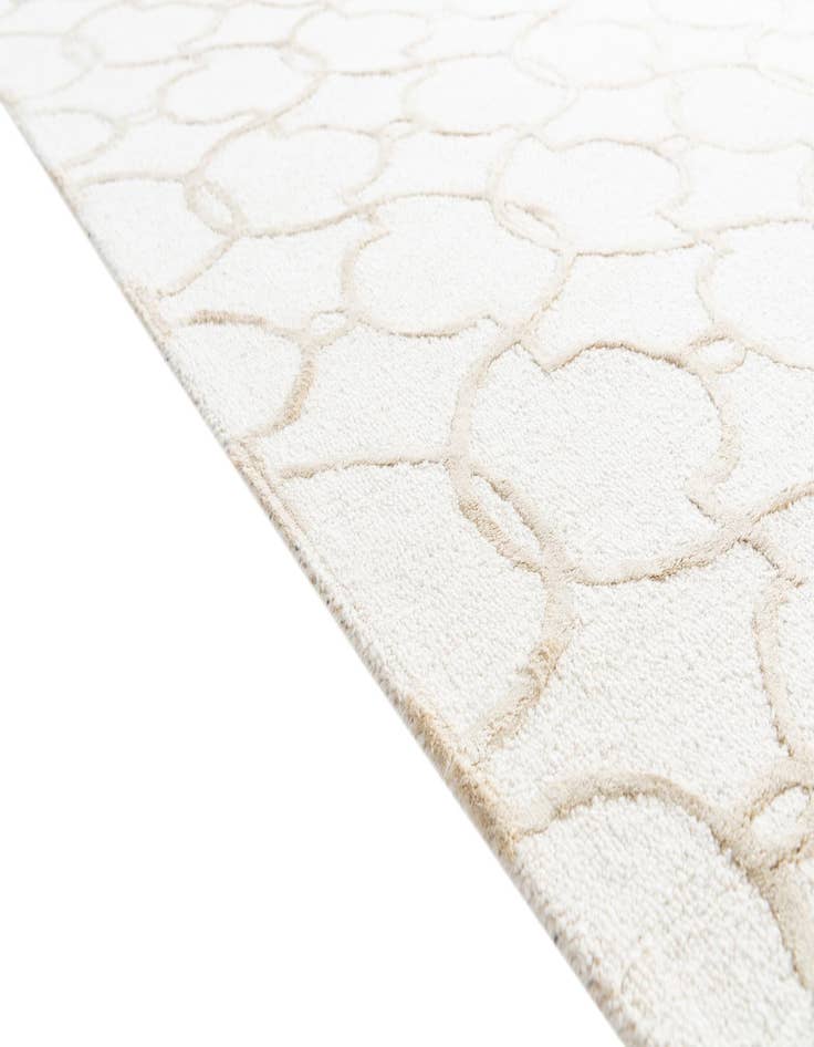 Detail image of  5' 1 x 7' 5 Luna Rug