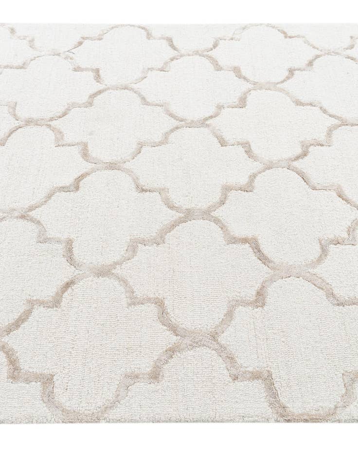 Detail image of 5' 1 x 7' 7 Luna Rug