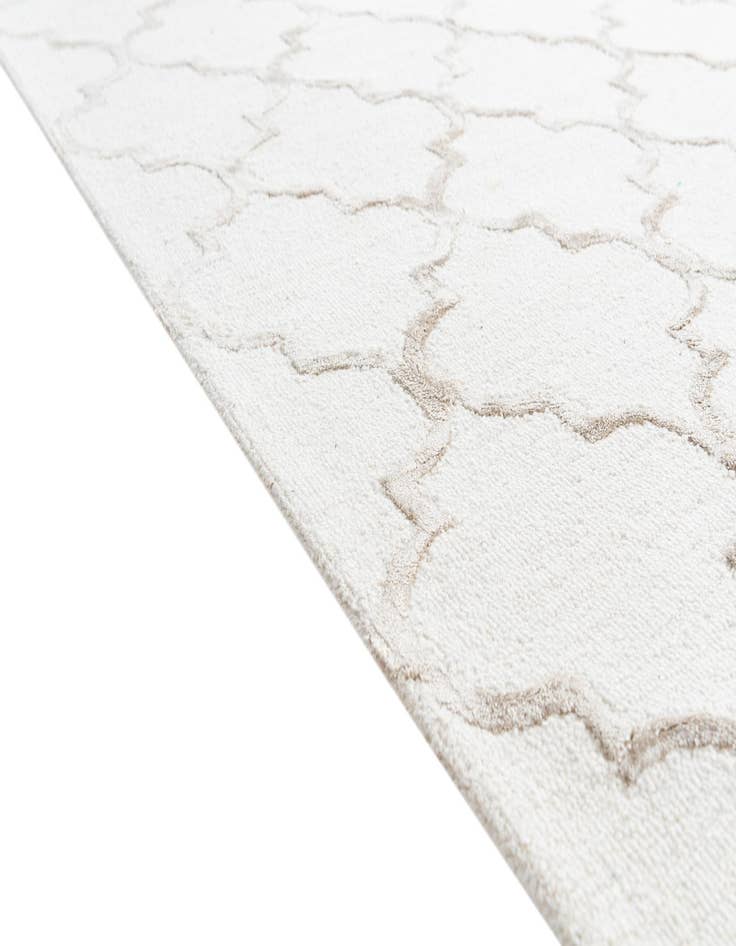 Detail image of  5' 1 x 7' 7 Luna Rug