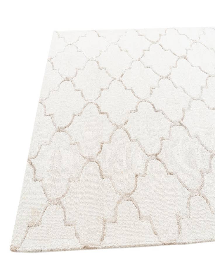 Detail image of  5' 1 x 7' 6 Luna Rug